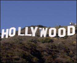 Найбільші голлівудські студії розірвали контракти зі страйкуючими сценаристами