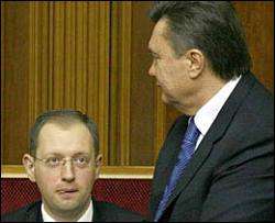 Янукович погрожує Яценюку відставкою