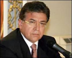Президента Парагвая едва не отравили соляной кислотой