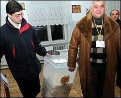 Армянская оппозиция требует новых выборов
