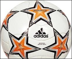 В Москве презентовали официальный мяч финала Лиги чемпионов (ФОТО)