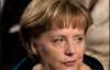 Меркель обнажила грудь, как Семенюк (ФОТО)