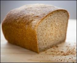 Половина украинцев поддержит власть за кусок хлеба