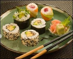 Чрезмерные любители суши рискуют здоровьем