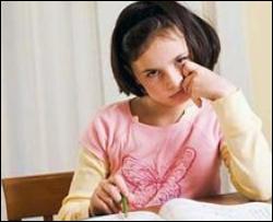 Учені довели, що домашні завдання некорисні для школярів молодших класів
