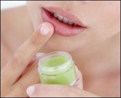 Блиск для губ може спричинити рак шкіри