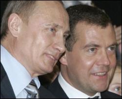Из-за Путина ежегодное послание Медведева перенесено на осень