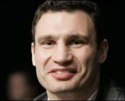 Блок Кличко заявляет о нападении на их общественную приемную