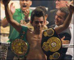 Михарес объединил титулы WBC и WBA в первом легчайшем весе