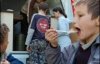 На вулицях Львова побільшало дітей-жебраків