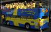 Шведы приехали в Инсбрук на нестандартном автобусе (ФОТО)