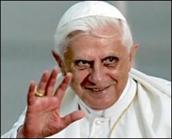 Папа Римський  Prada не носить