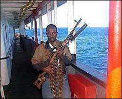 Сомалийские пираты угрожают украинским заложникам расправой