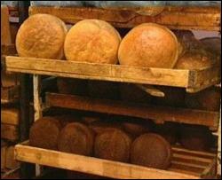 Київські заводи продаватимуть хліб лише &amp;quot;своїм&amp;quot;