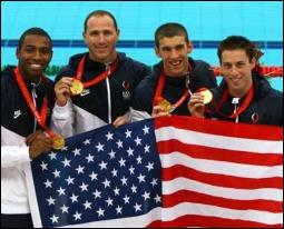 Плавання. США і Фелпс виграють естафету вільним стилем з рекордом