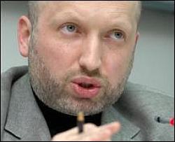 Турчинов намекнул, что подписание постановлений по ЧФ России &amp;ndash; не в интересах Украины
