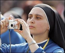 В Італії проведуть конкурс краси серед монахинь