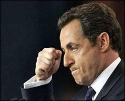 Саркози попросил Туска отказаться от планов введения санкций против России