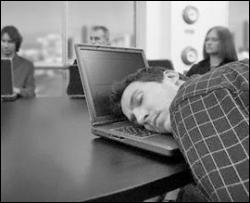 Недостаток сна приводит к неудовлетворенности работой