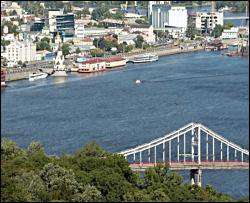 Київ поступово сповзає у Дніпро