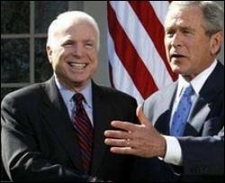 Буш проголосував достроково за Джона Маккейна