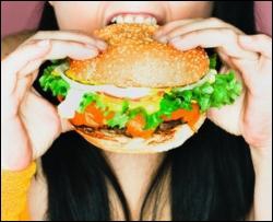 Учені знайшли взаємозв&quot;язок між швидкістю вживання їжі і зайвою вагою