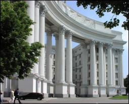 МЗС шкодує, що російські колеги страждають склерозом