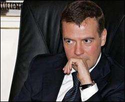 Медведев внес в парламент проект закона об изменении срока полномочий президента РФ