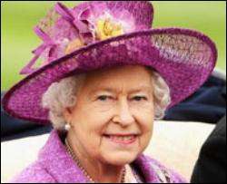 Королева Британії економить на різдвяних подарунках з Китаю