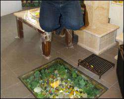 Під скляною підлогою можна розмістити акваріум