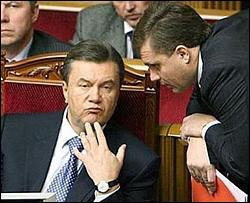 БЮТ: Льовочкін зіграв на амбіціях Януковича. Ахметов вже не головний?