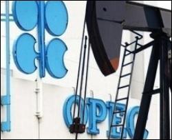 Нефть подешевела до минимального за четыре года уровня