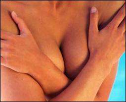 Благодаря созерцанию женской груди мужчина может увеличить продолжительность жизни на 4-5 лет