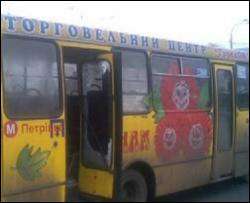 В Киеве маршрутка наткнулась на грузовик (ФОТО)