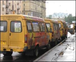 Черновецкий запретил пригородным маршруткам ездить к метро