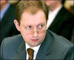 Яценюк хоче одночасні вибори президента і парламенту