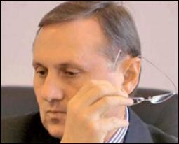 "Регіони" вдарили в спину Тимошенко з антикризовою програмою