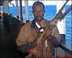 У моряков захваченного пиратами украинского судна есть вода и еда