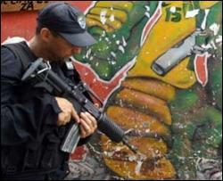В Мексиці переодягнені в поліцейських бандити випустили півсотні в&quot;язнів