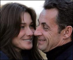 Саркозі показав свої інтимні стосунки з Бруні (ВІДЕО)