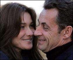 Саркози показал свои интимные отношения с Бруни (ВИДЕО)