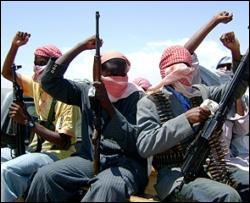 Сомалийские пираты пытают захваченных украинцев - МИД