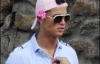 Роналду отдыхает в розовой кепочке и с цветком за ухом (ФОТО)