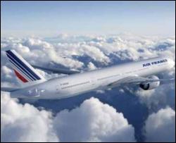 Аэробус Air France, по всей видимости, развалился еще в воздухе