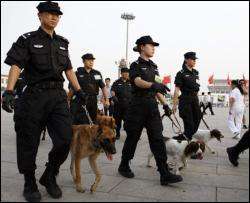 В Китае полиция заблокировала площадь Тяньаньмень из-за манифестаций