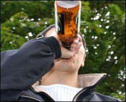 Черновецкий хочет приравнять пиво к алкогольным напиткам