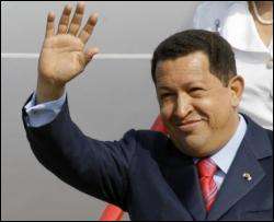 Чавес призвал мир уважать триумф Ахмадинеджада
