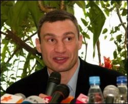 "Віталій Кличко вимагав 70% призового фонду" - менеджер Валуєва