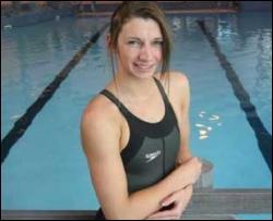 15-летняя пловчиха побила мировой рекорд