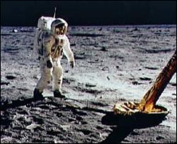 У США відзначають 40-річчя висадки людини на Місяць
